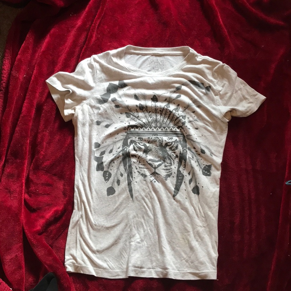 Empyre Lion T shirt
